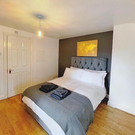 Lovely 2-Bedroom Serviced Apartment Greater Londra Exterior foto