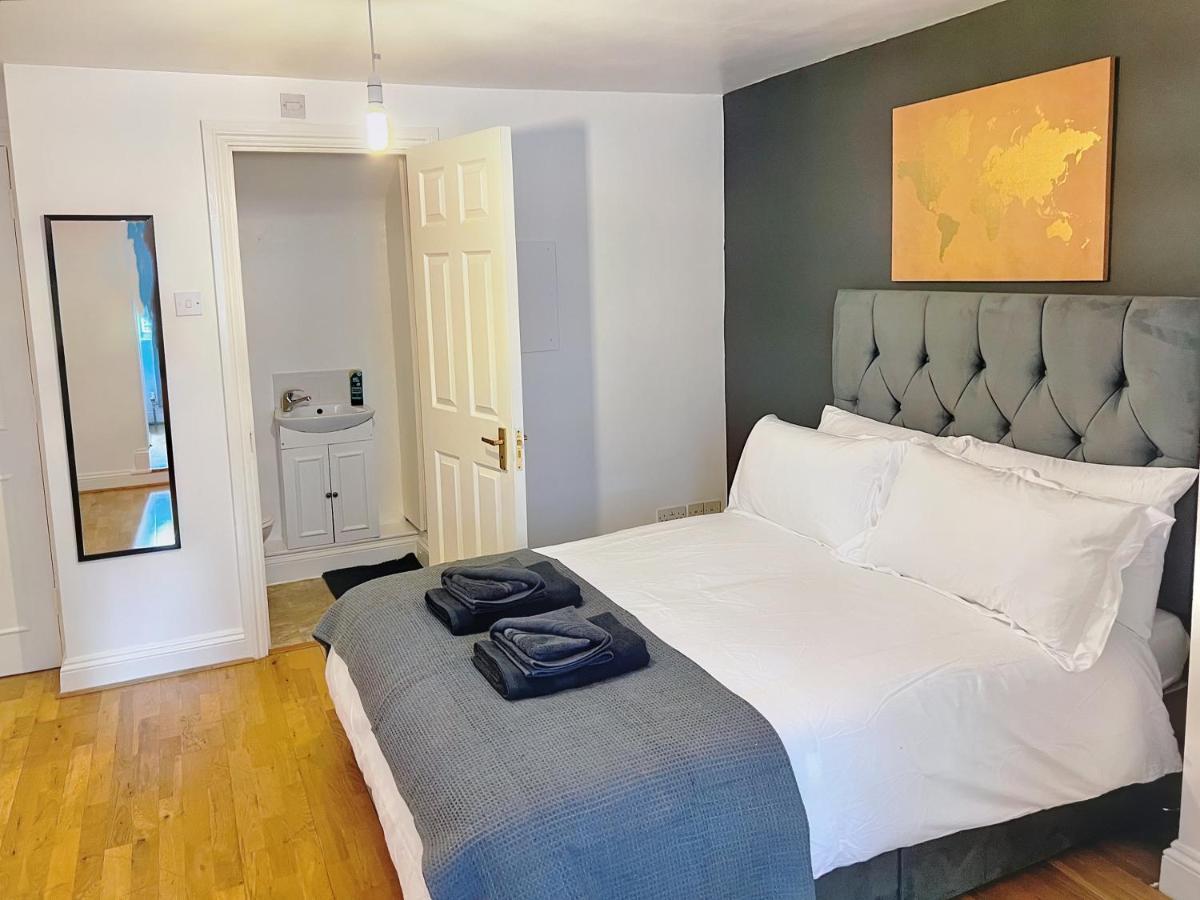 Lovely 2-Bedroom Serviced Apartment Greater Londra Exterior foto